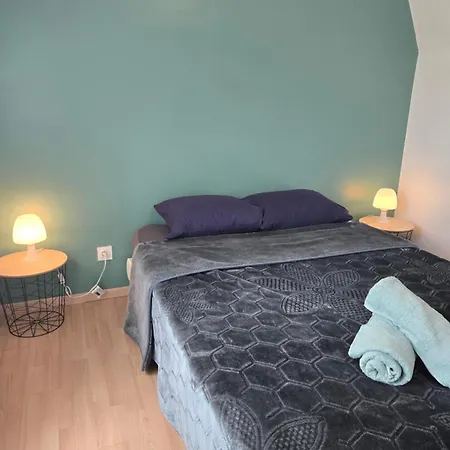 Grande Maison Calme Pour Familles & Groupes Château-Gontier