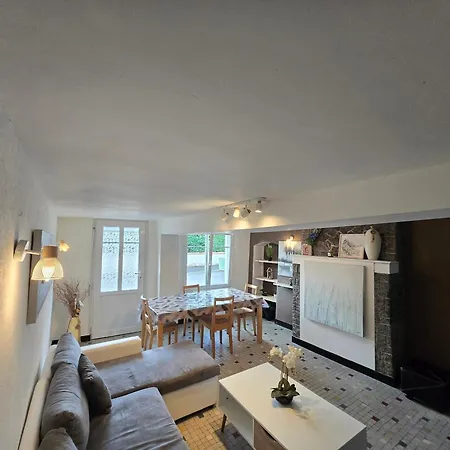 Grande Maison Calme Pour Familles & Groupes Château-Gontier